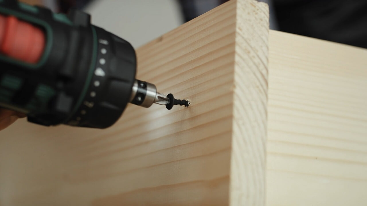 Alati za neophodni domačinstvo